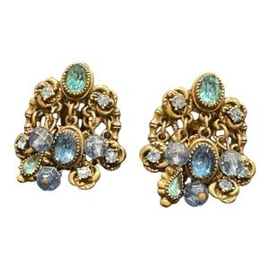 Vintage marked VA (Vogue) Blue stone AB earrings w/dangle clip ons. JB9